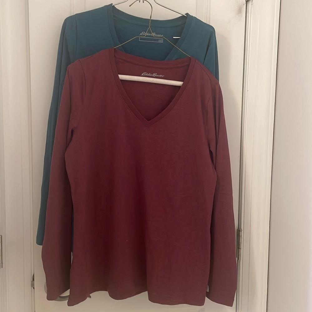 New Eddie Bauer long sleeve v-neck shirts - size L regular fit